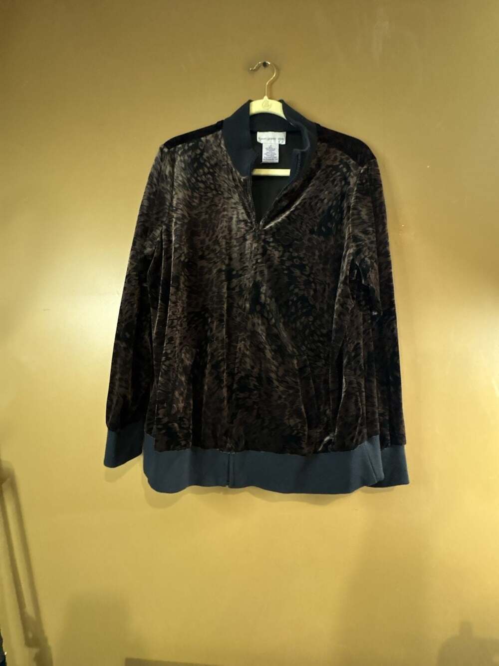 HC1100 Susan Graver Style Women Brown Animal Print Velour Zip Up Jacket Sz 1X